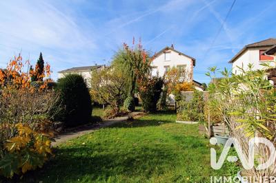 Maison - 159 m² - 6 pièces