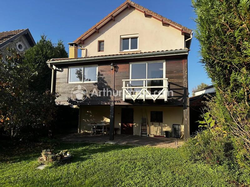 Maison - 102 m² - 4 pièces