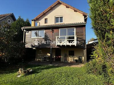 Maison - 102 m² - 4 pièces