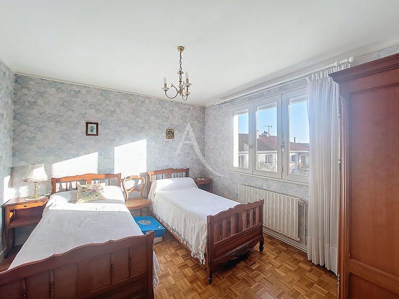 Maison - 95 m² - 4 pièces