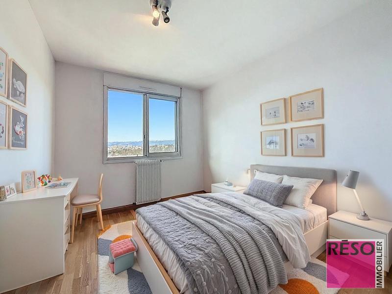 Appartement - 111 m² - 5 pièces