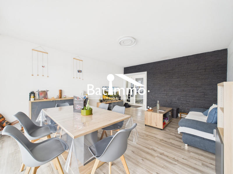 Appartement - 96 m² - 5 pièces