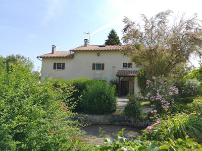 Maison - 222 m² - 5 pièces