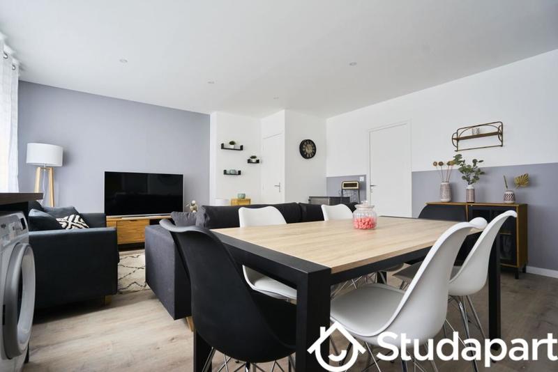 Chambre - 10 m² - 1 pièce