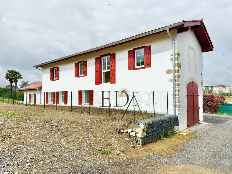 Maison - 145 m² - 4 pièces