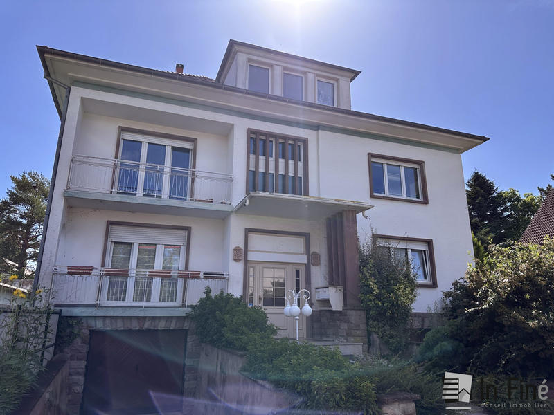 Appartement - 143 m² - 5 pièces