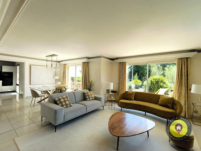 Maison - 168 m² - 6 pièces