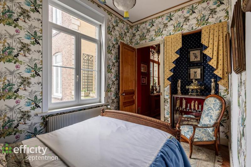 Appartement - 170 m² - 7 pièces