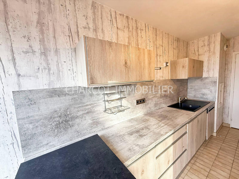 Appartement - 102 m² - 5 pièces