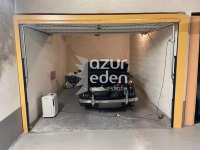 Garage - 13 m²