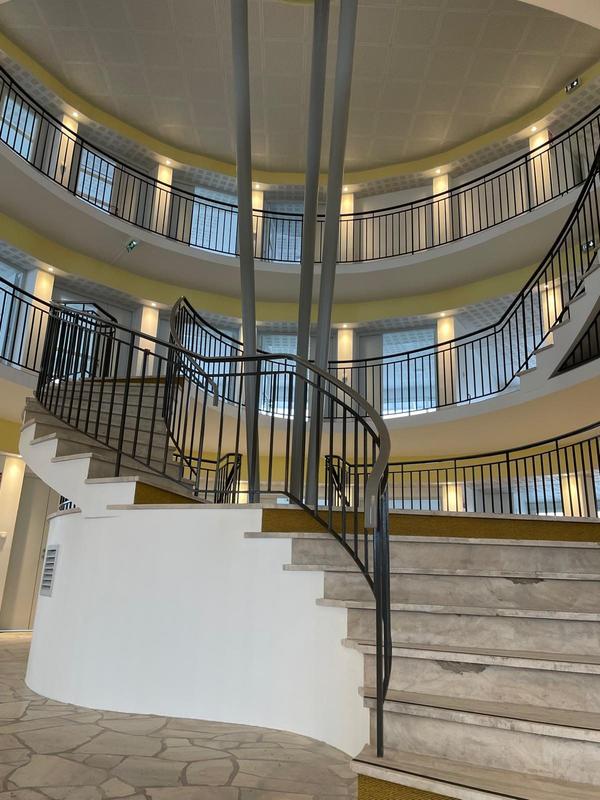 Local d'activités - 1 017 m²