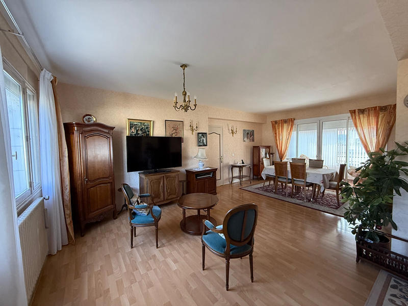 Appartement - 102 m² - 4 pièces