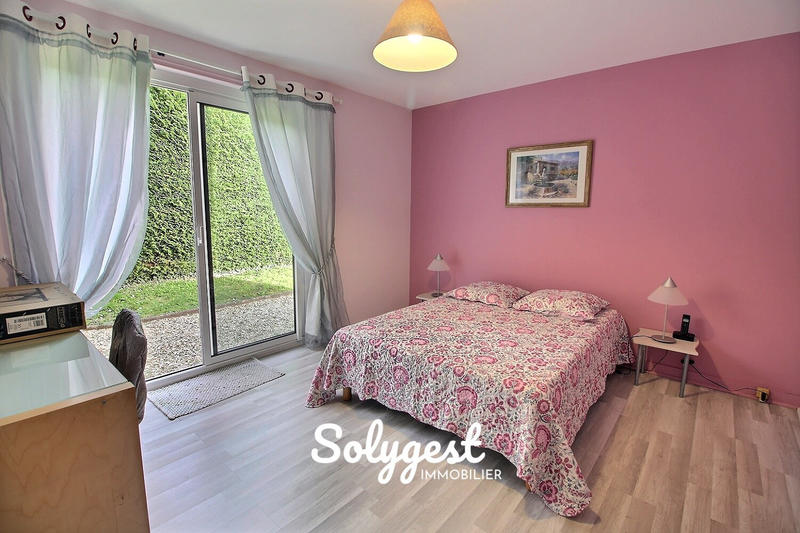 Maison - 305 m² - 7 pièces