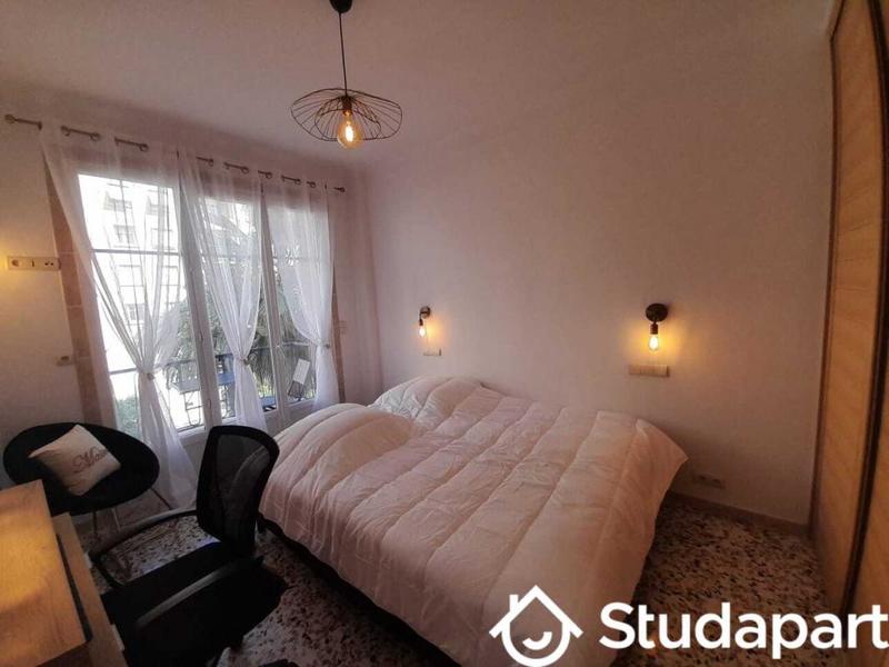 Chambre - 13 m² - 1 pièce