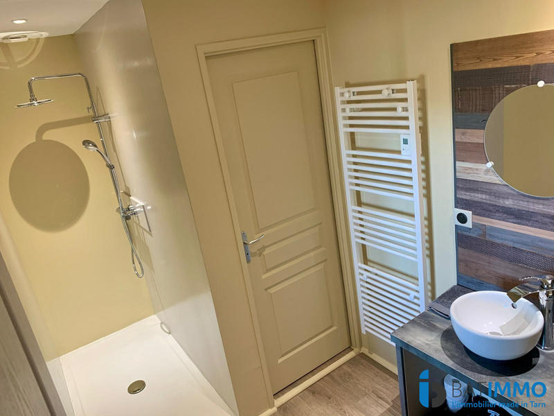 Maison - 820 m² - 18 pièces