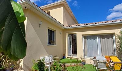 Maison - 93 m² - 4 pièces