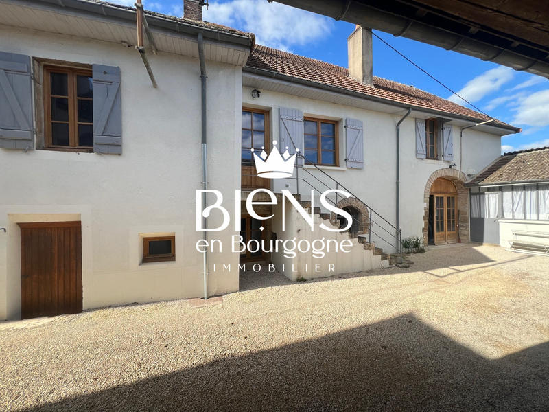 Maison ancienne - 225 m² - 8 pièces