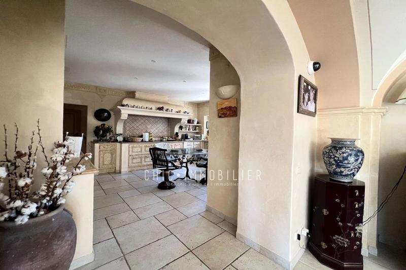 Maison - 208 m² - 6 pièces