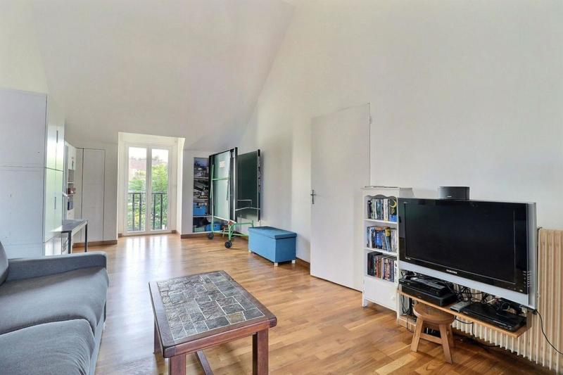 Maison - 241 m² - 8 pièces