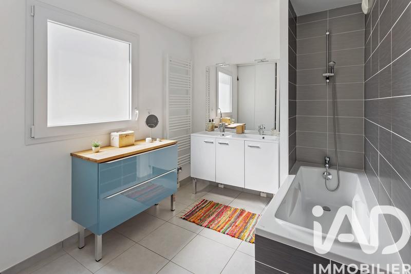 Appartement - 90 m² - 4 pièces