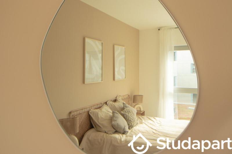 Chambre - 12 m² - 1 pièce