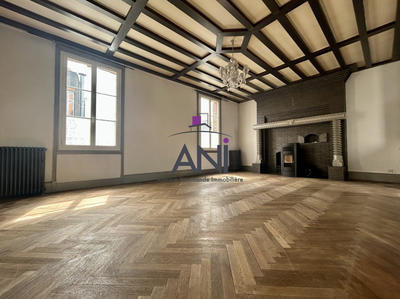 Maison - 270 m² - 11 pièces