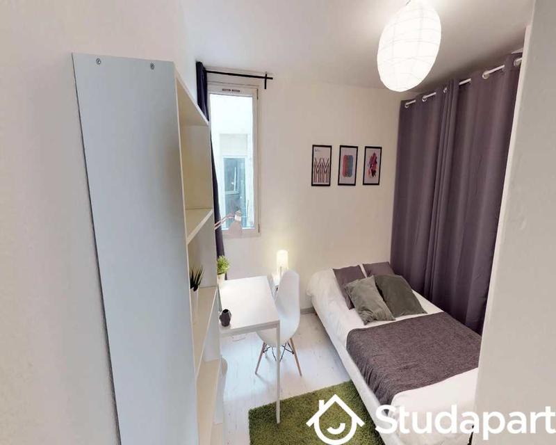 Chambre - 90 m² - 1 pièce