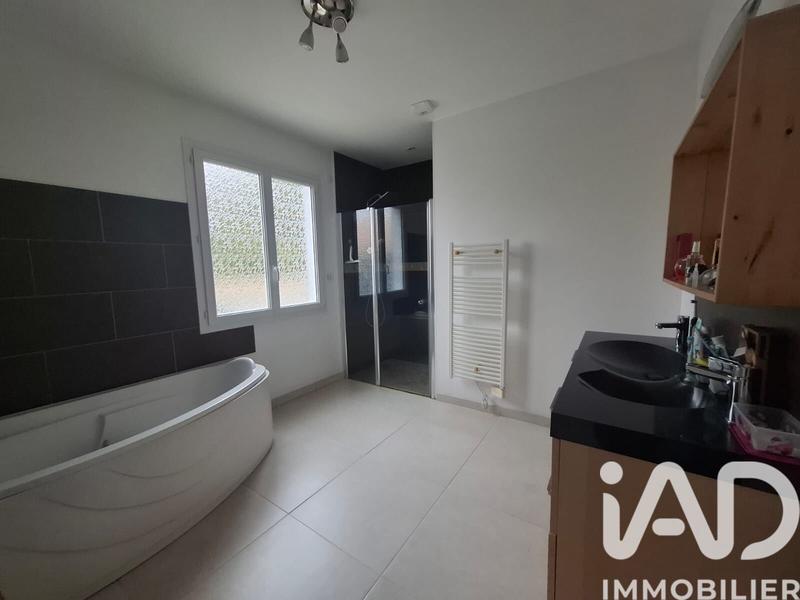 Maison - 122 m² - 4 pièces