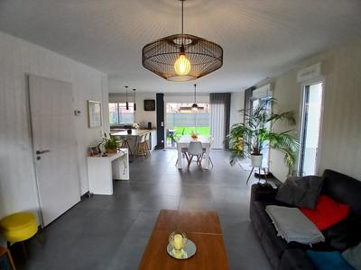 Maison - 142 m² - 6 pièces