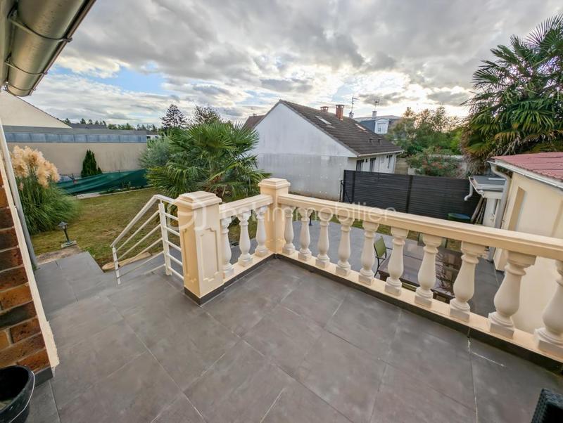 Maison - 135 m² - 6 pièces