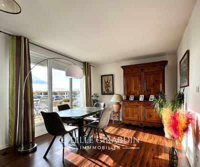 Appartement - 106 m² - 5 pièces