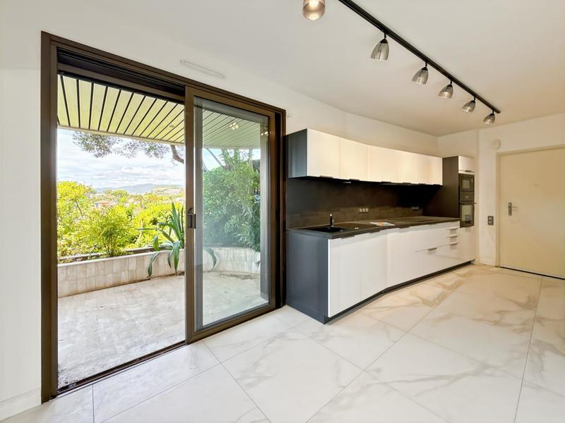 Appartement - 270 m² - 6 pièces