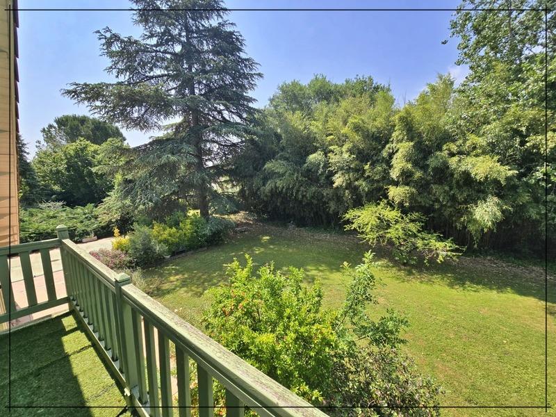 Maison - 180 m² - 6 pièces