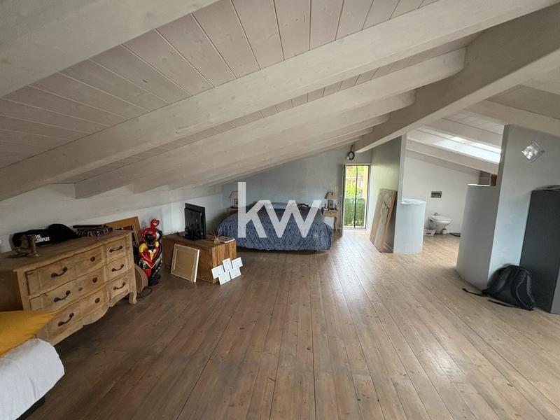 Appartement - 100 m² - 5 pièces