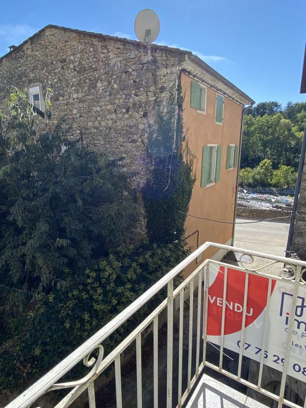 Maison - 320 m² - 6 pièces