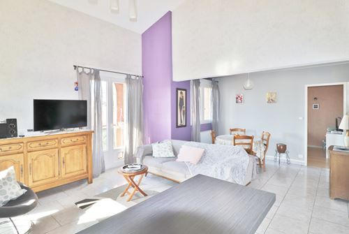 Appartement - 100 m² - 5 pièces