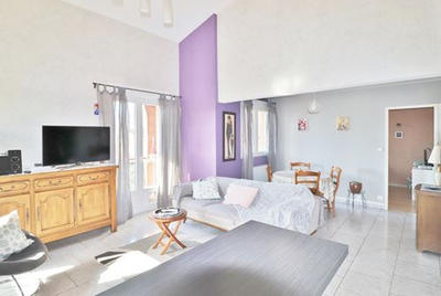 Appartement - 100 m² - 5 pièces