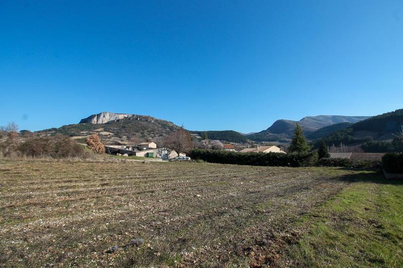 Terrain constructible - 1 280 m²