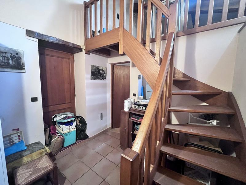 Maison traditionnelle - 200 m² - 9 pièces