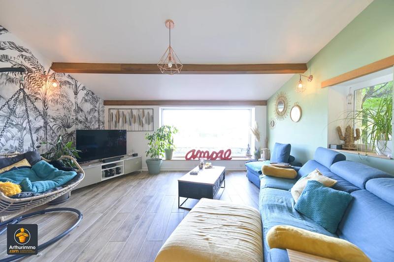 Maison - 230 m² - 9 pièces