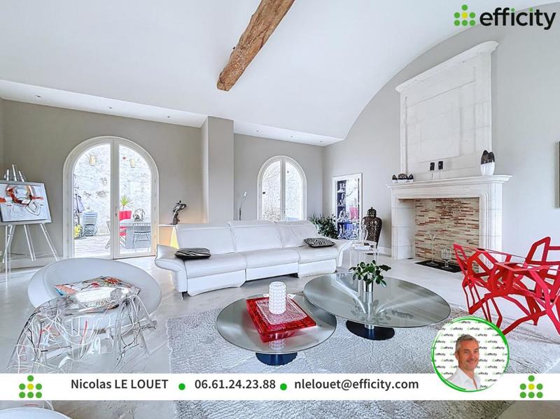 Demeure - 215 m² - 7 pièces