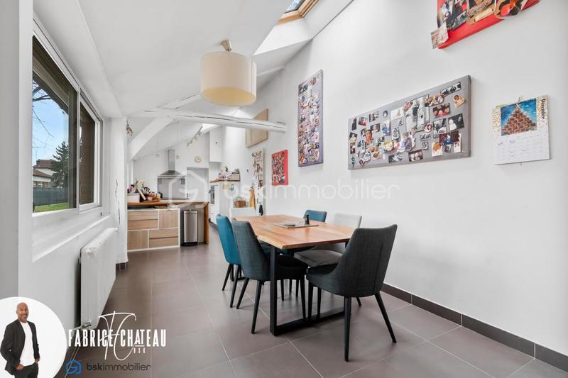 Maison - 200 m² - 8 pièces