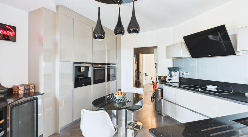 Appartement - 130 m² - 4 pièces