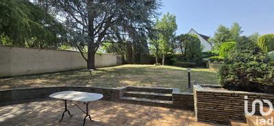 Maison - 235 m² - 7 pièces