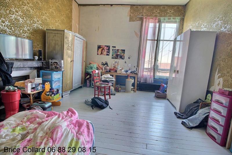 Maison - 230 m² - 8 pièces