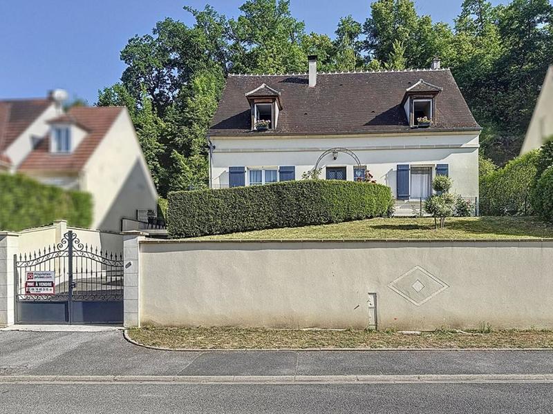 Maison - 177 m² - 6 pièces