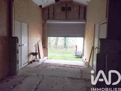 Maison - 360 m² - 1 pièce