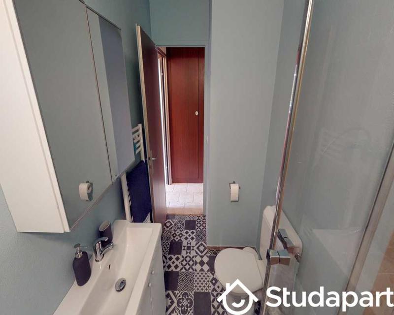 Chambre - 100 m² - 1 pièce