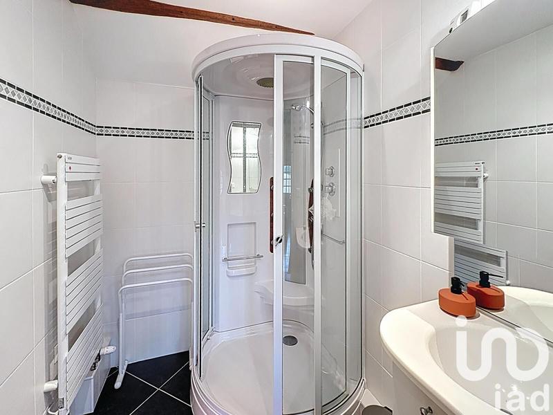 Maison - 230 m² - 6 pièces