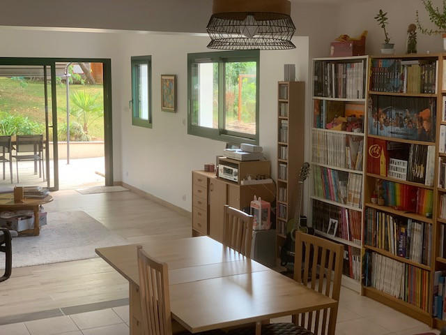 Propriété - 90 m² - 4 pièces